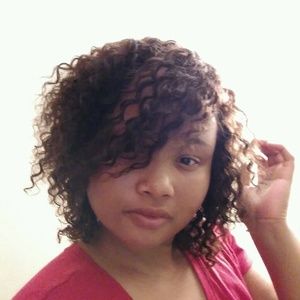 Meet your Posher, Carolyn